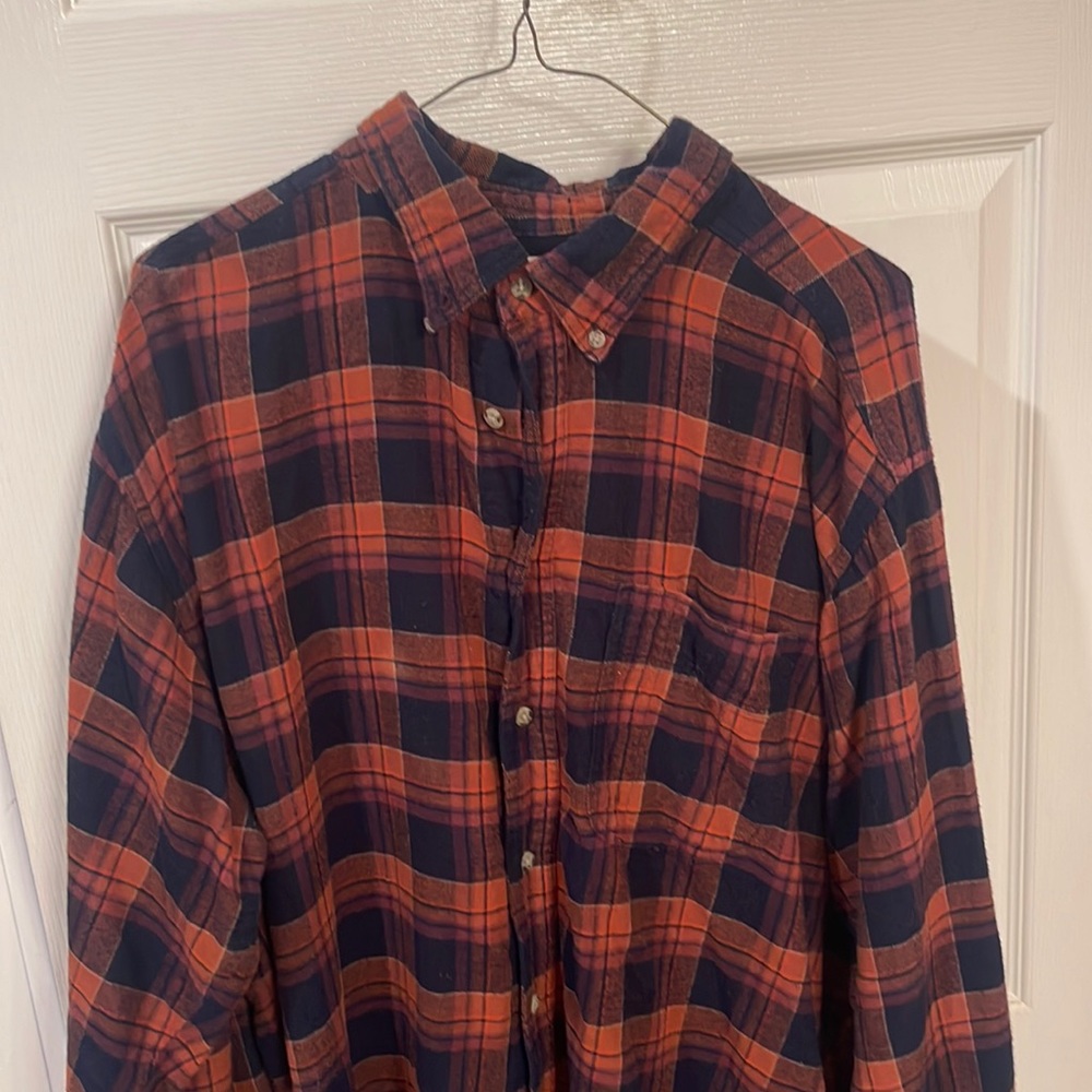 Big and tall (2XT) Slightly worn flannel. Perfect gift for the upcoming fall.